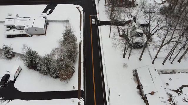 W114 on a snowy day смотреть онлайн