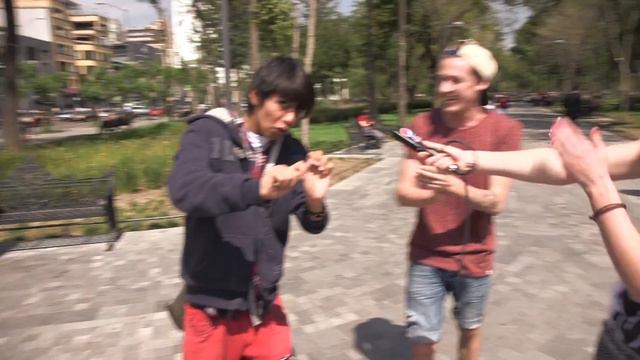 Vi ska till Mexiko! | Festivalsommar med Simon & Clara | Ep.1: Electric Zoo смотреть онлайн