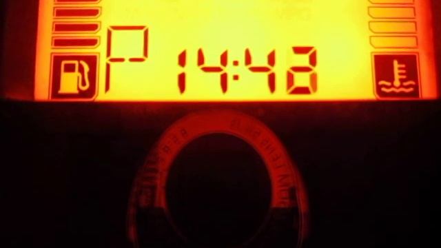 Прогрев двигателя автомобиля Рено Логан зимой ночью смотреть онлайн