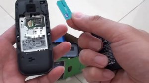 Nokia C2-01: How to Insert SIM Card