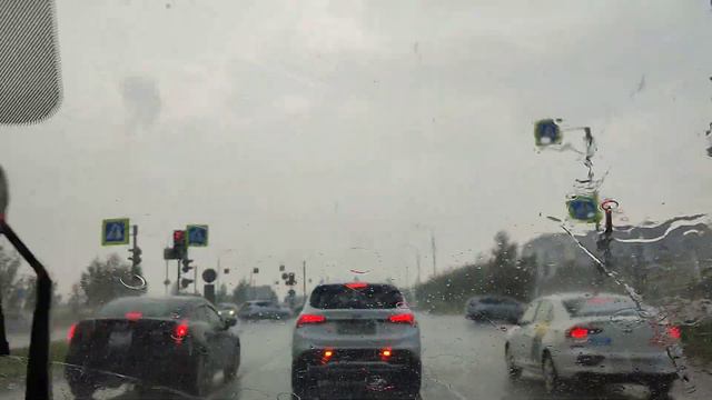 ливень в Омске смотреть онлайн