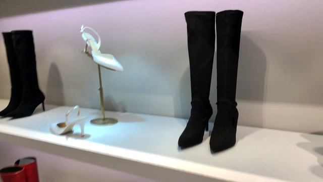 Woodbury Premium Outlet Shopping смотреть онлайн