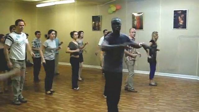 Гильермо Гомес, сальса в школе танцев Dance Lessons смотреть онлайн