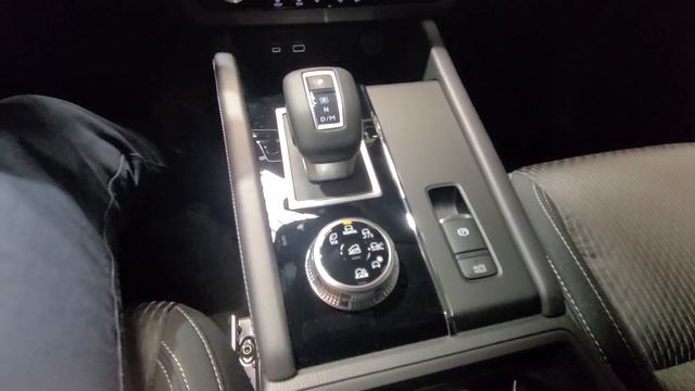 2023 Outlander ES in Red Diamond смотреть онлайн