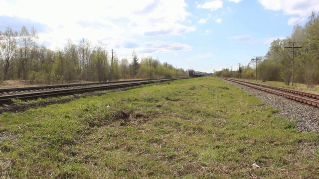 Деревня и станция Подсевы. Пассажирский и грузовой поезда смотреть онлайн