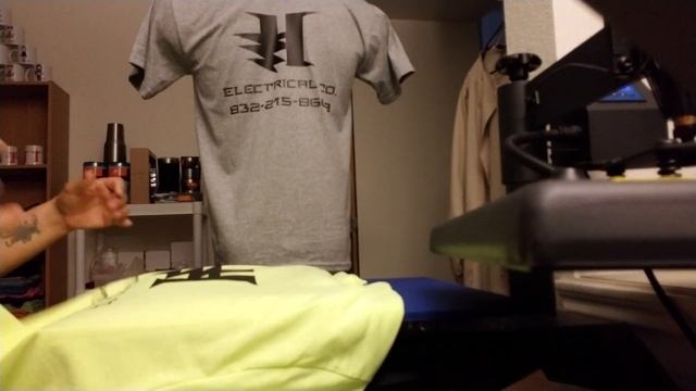Centering A Long Sleeve Shirt - And New Vinyl Review смотреть онлайн