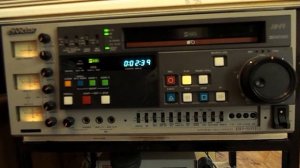 Victor BR - S810 S-VHS Editing Recorder Пр-во Японии 100V