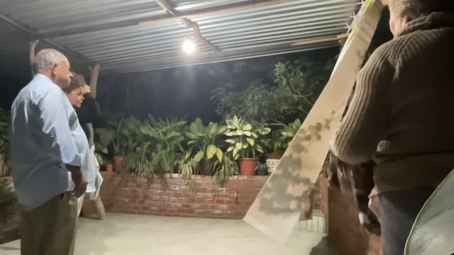 Madrugando haciendo los preparativos para el santo de Elvira смотреть онлайн