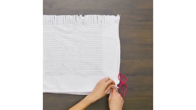 18 IDEAS BRILLANTES DE BRICOLAJE PARA TU ROPA ABURRIDA