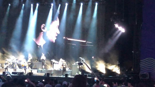 Sam Fender - The Modern Leper (FRabbits cover) with his guitar-tech! TRNSMT 2023 смотреть онлайн