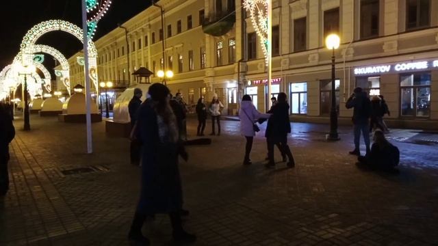 Весёлая гитара ))) Казань. Улица Баумана смотреть онлайн