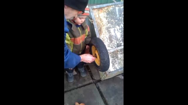 Как труд делает человека. смотреть онлайн