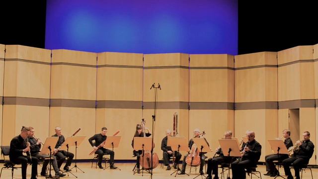 Dvořák – Serenada d-moll na instrumenty dęte, wiolonczelę i kontrabas op. 44 B. 77 - część I i II смотреть онлайн