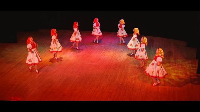 "Матрёшки", ансамбль танца "Кудринка", 22.05.2022, ЦДКЖ смотреть онлайн