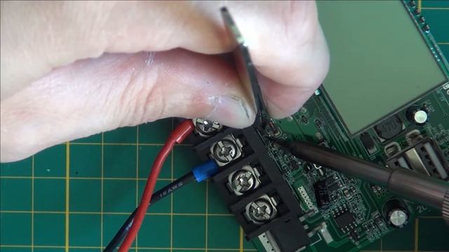 Ремонт контроллера заряда для солнечной батареи от Banggood (модель платы: BL913B)