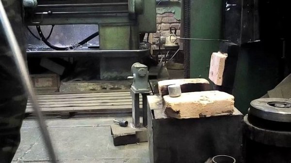 УСТАНОВКА ИНТЕРФЕЙСА 1К62 ДЛЯ НАРЕЗАНИЯ РЕЗЬБЫ РЕЗЦОМ