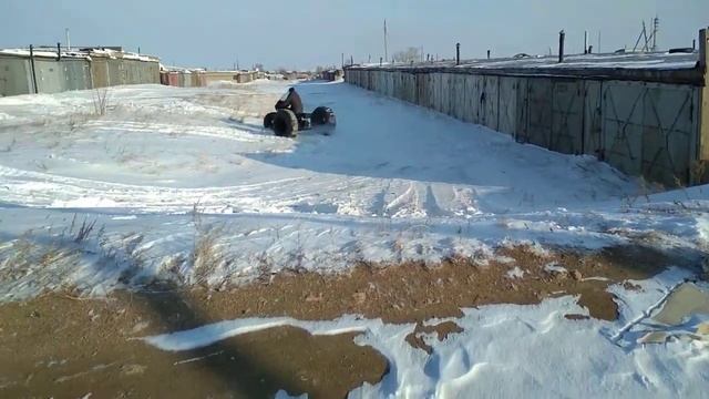 Обкатываем пневмоход каракат на базе мотоцикла Урал 31.12.2018 2 смотреть онлайн