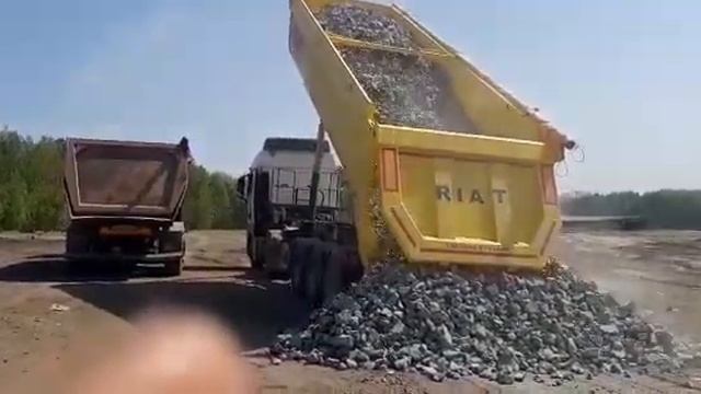 Щебень фракции 70*120, 70*150 , бутовый камень для строительства дорог смотреть онлайн