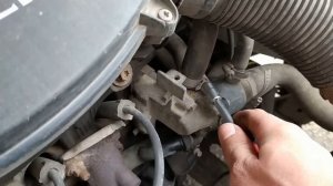 Коварная течь патрубка охлаждения Логан