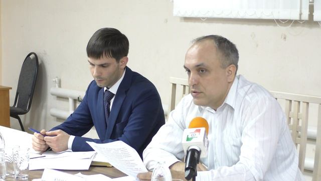 Более тысячи организаций в Саратовской области не заключили договора с регоператором на вывоз мусор смотреть онлайн