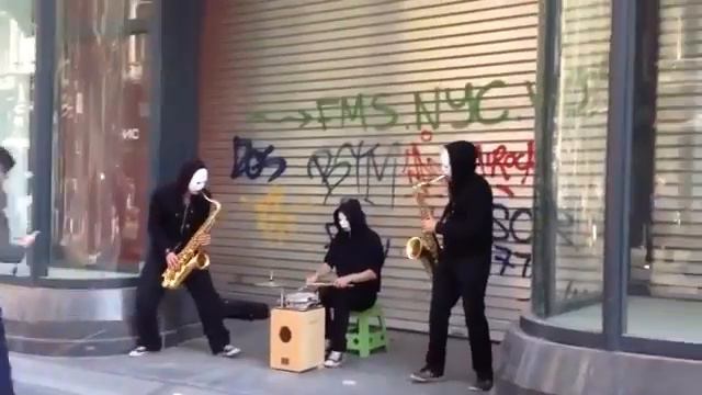 ►Трио на саксофонах Street musicians уличные музыканты смотреть онлайн