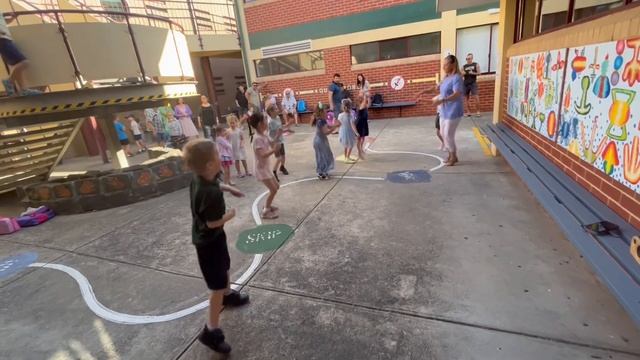 Утренняя зарядка в школе ЛИДЕР смотреть онлайн