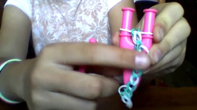 как плести браслет ципочка из резиночек смотреть онлайн