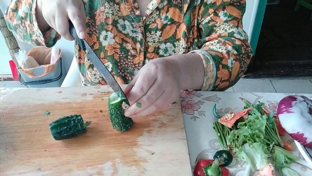 VIOG:сегодня решила приготовить салат с любимой травой))) смотреть онлайн