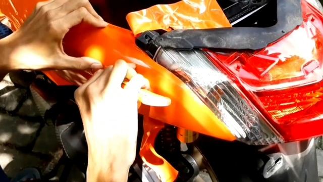 YAMAHA NMAX BODY NYA DI KASIH ? STIKER OREN GLOSSY lIHAT TAMPILAN NYA LEBIH GANTENG смотреть онлайн