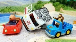 Мультики для детей с игрушками - Угнали скорую помощь! Игрушечные видео для самых маленьких.mp4