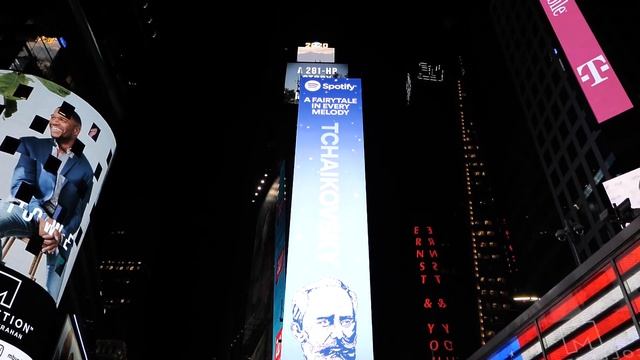 Прогулка по рождественскому Нью-Йорку: Хадсон-Ярдс, Хайлайн, Таймс-сквер и Рокфеллер-центр. смотреть онлайн