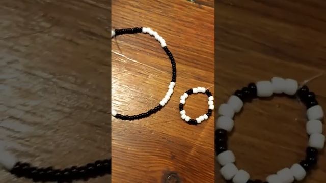 готичиские элементы и украшения из бисера и фетра смотреть онлайн