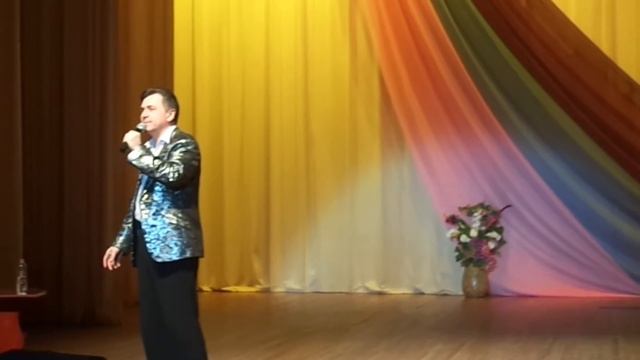 "РУССКОЕ ПОЛЕ" поёт МИХАИЛ МИХАЙЛОВ. Концерт в ДК "Молодёжный центр" г. Россошь смотреть онлайн