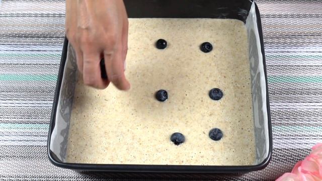 Tired of Oatmeal? Make this Oatmeal Apple Cake. It's Quick and Delicious! смотреть онлайн