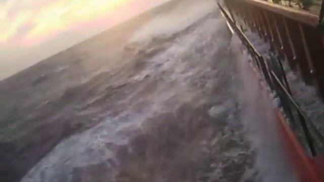 TIM B 13.05.2013 Атлантический океан, недалеко от побережья. 7 баллов смотреть онлайн