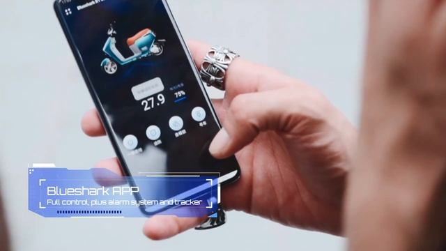 The Blueshark - a hightech electric scooter by Keeway смотреть онлайн