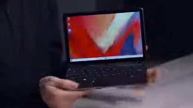 Unboxing the GPD P2 Max. World's smallest ultrabook. смотреть онлайн