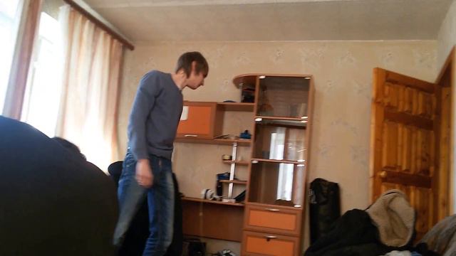 Как люди ищут работу) смотреть онлайн