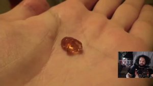 Кратко про "Бэбэй смотрит обзор шоколадки от Толяна".