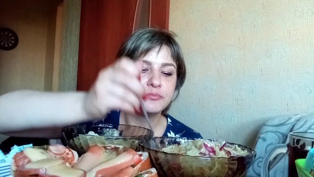 Мукбанг. Спагетти с фрикадельками в сливочно сырном соусе . Горячие бутерброды. Квашеная капуста.