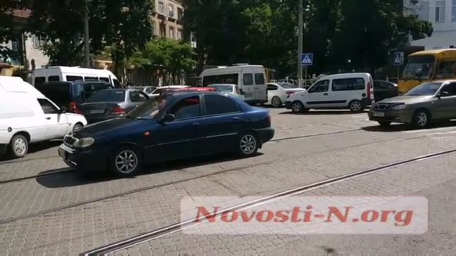 Пробки в Николаеве из-за ремонта моста смотреть онлайн