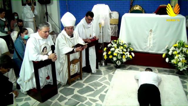 Ordenación Diaconal de Fernando Rincón 27 02 22 PRECIDE MONSEÑOR EDUARDO URREA смотреть онлайн
