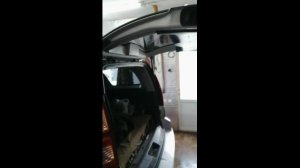 Плохо закрывается дверь багажника простое решение.