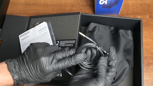 Sony WHXB900N Headphones Unboxing (and reboxing) смотреть онлайн