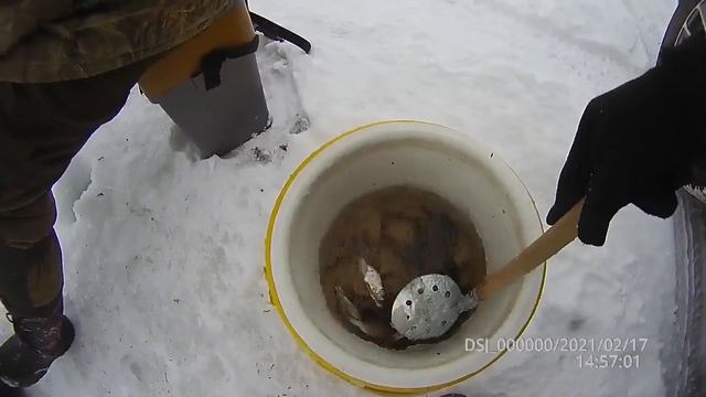 Зимняя рыбалка на щуку, как оно есть! смотреть онлайн