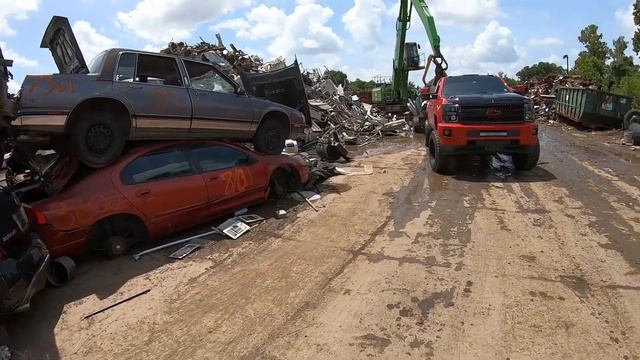 I Got Robbed at the Scrapyard!! смотреть онлайн