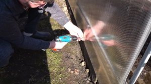 Теперь теплица как новая. Замена сотового поликарбоната