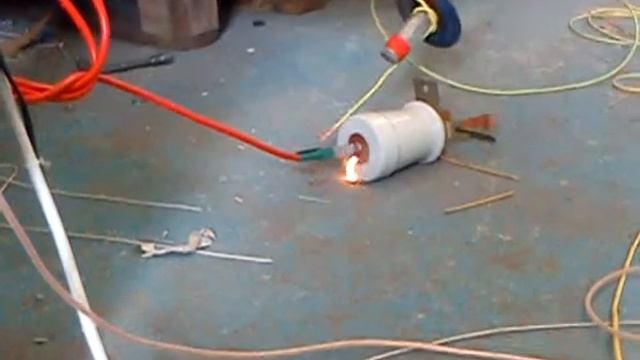 Пробой изолятора смотреть онлайн