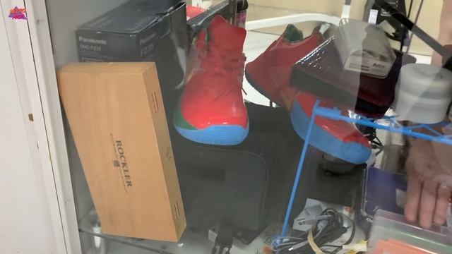 LIVE GAME HUNTING A SUPER NINTENDO @ GOODWILL! || $10 Dollar Game Collection (Episode 7) смотреть онлайн