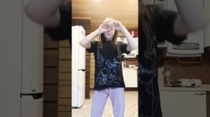 пытаюсь повторить трендовый танец день 3